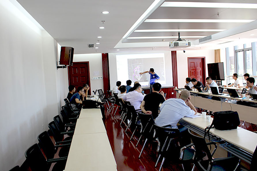 AYX爱游戏ios:金东唐获得堆叠式上料设备和上料机专利保证出产的悉数过程中料盘不错位